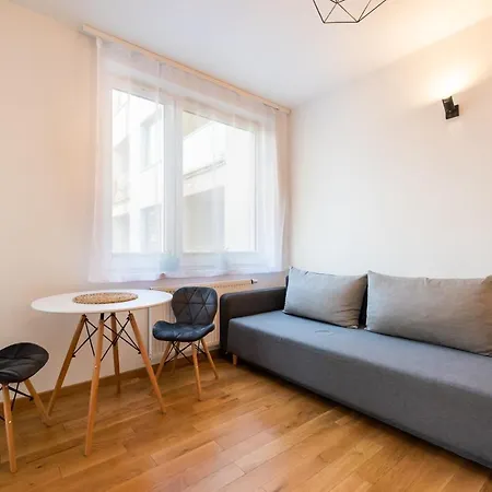 Apartmán Jaktorowska Comfy By Bookinghost