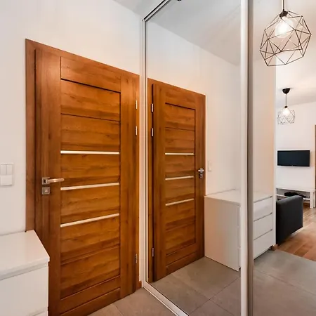 Lejlighed Jaktorowska Comfy By Bookinghost