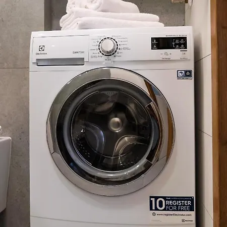 Jaktorowska Comfy By Bookinghost *