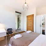 Apartment Jaktorowska Comfy By Bookinghost Warsaw
