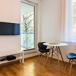 Apartment Jaktorowska Comfy By Bookinghost *