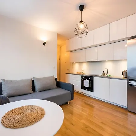 Jaktorowska Comfy By Bookinghost 아파트