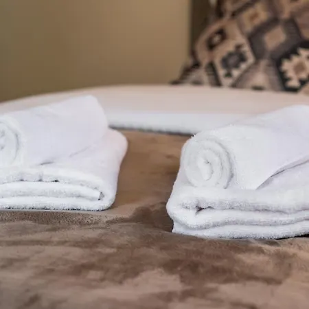 Jaktorowska Comfy By Bookinghost *