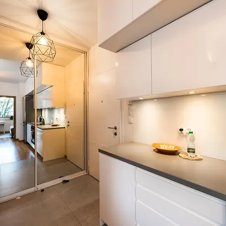 Jaktorowska Comfy By Bookinghost 아파트 *